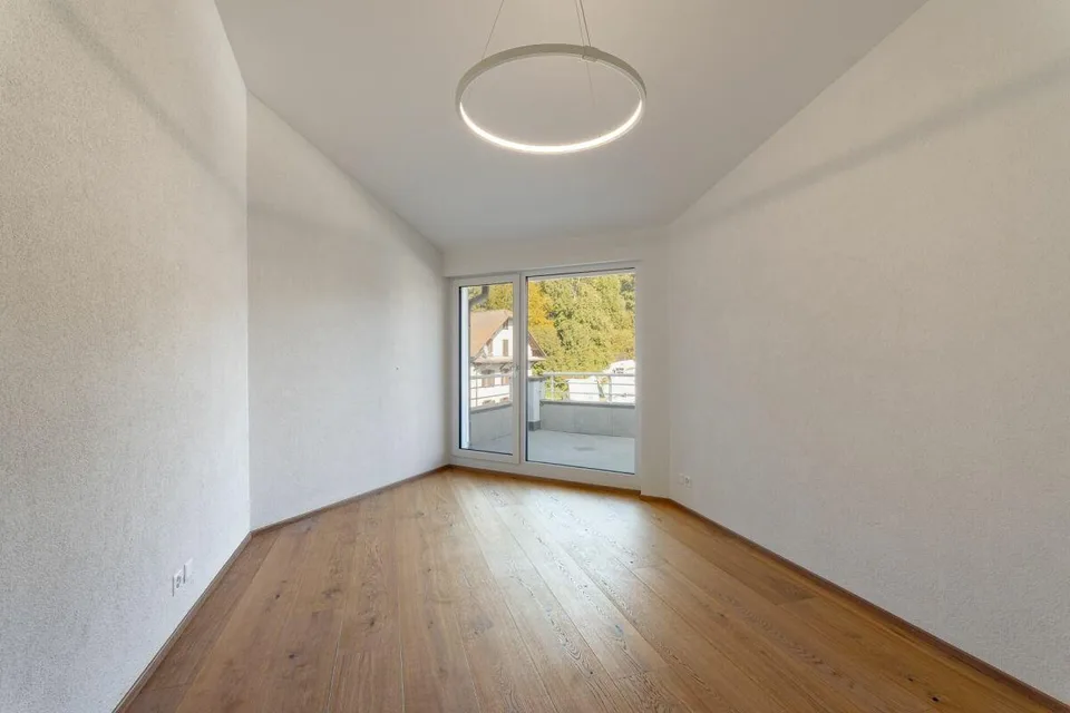 Appartamento mansardato di 5 1/2 locali ristrutturato di alta qualità nel cuore di Hünenberg – foto 14 di 20
