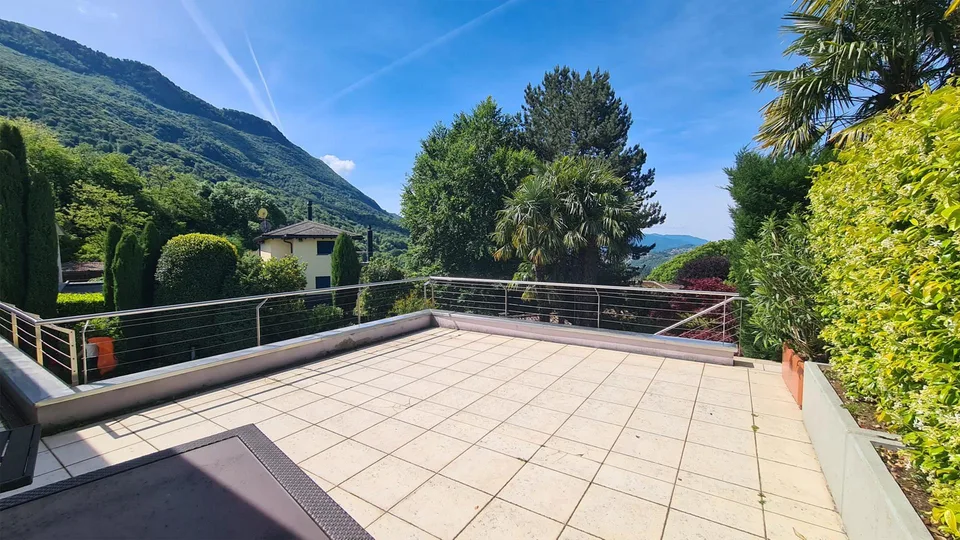 Villa Luganese: Un’oasi di rara eleganza e assoluta riservatezza a pochi minuti da Lugano – foto 10 di 27
