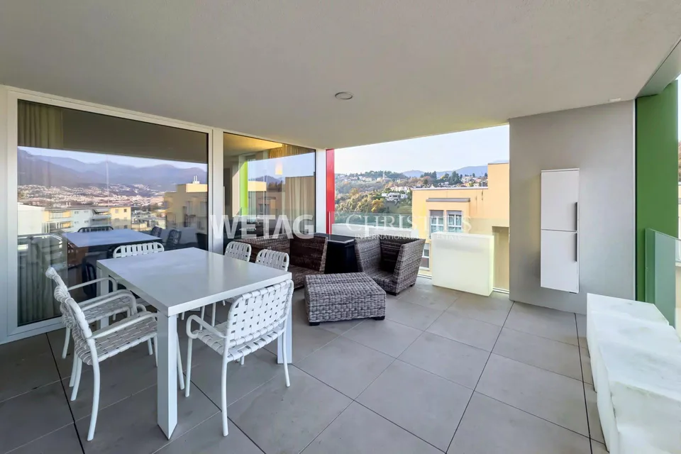 Attractive 4.5 room apartment in Lugano-Pazzallo for sale, second home possible
