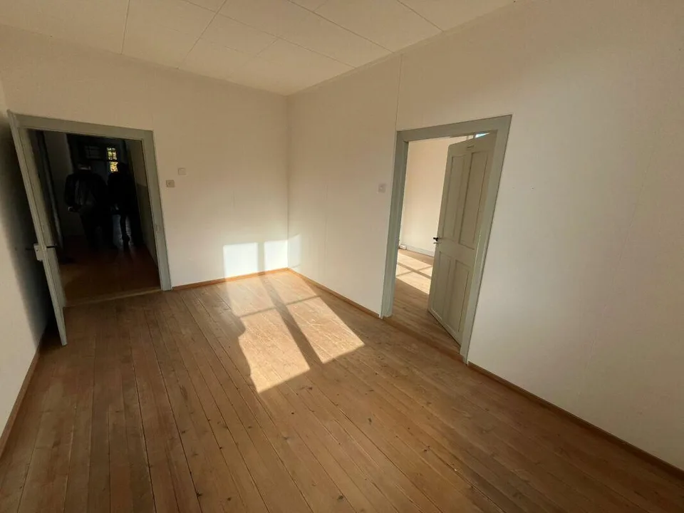 200m² - 1-2 apartments or as commercial spaces