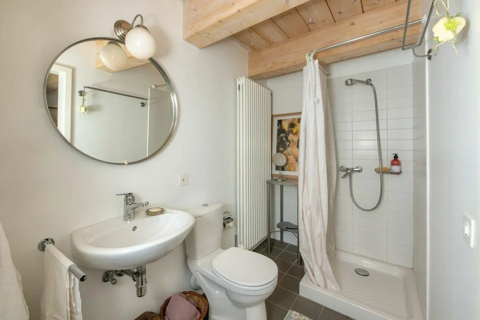 Abitare e lavorare, spazio per arte, cultura e ospitalità - anche come B&B – foto 17 di 30