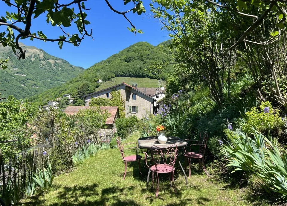 LEBENSTRAUM TESSIN - Charmant renoviertes Dorfhaus mit grossem Atel...