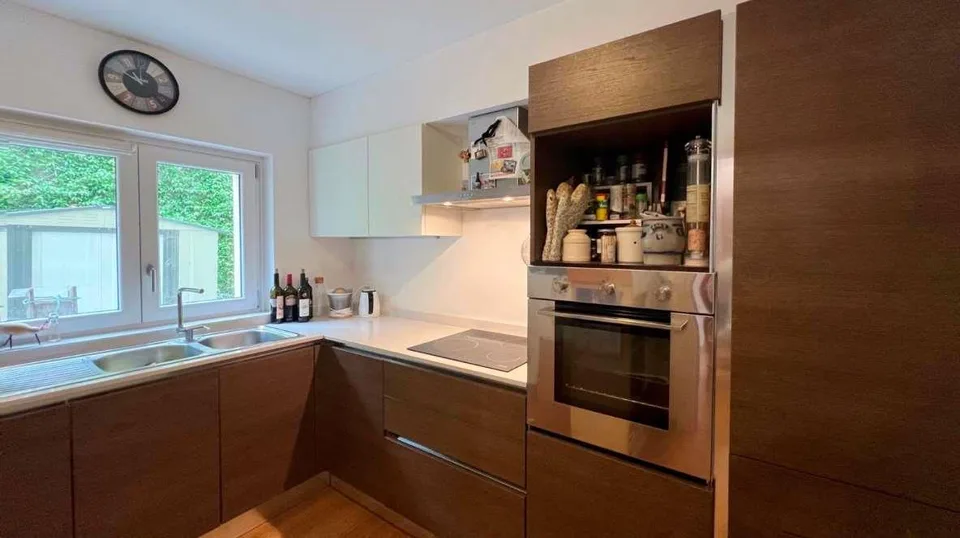 Portion of semi-detached house for SALE, 4.5 rooms