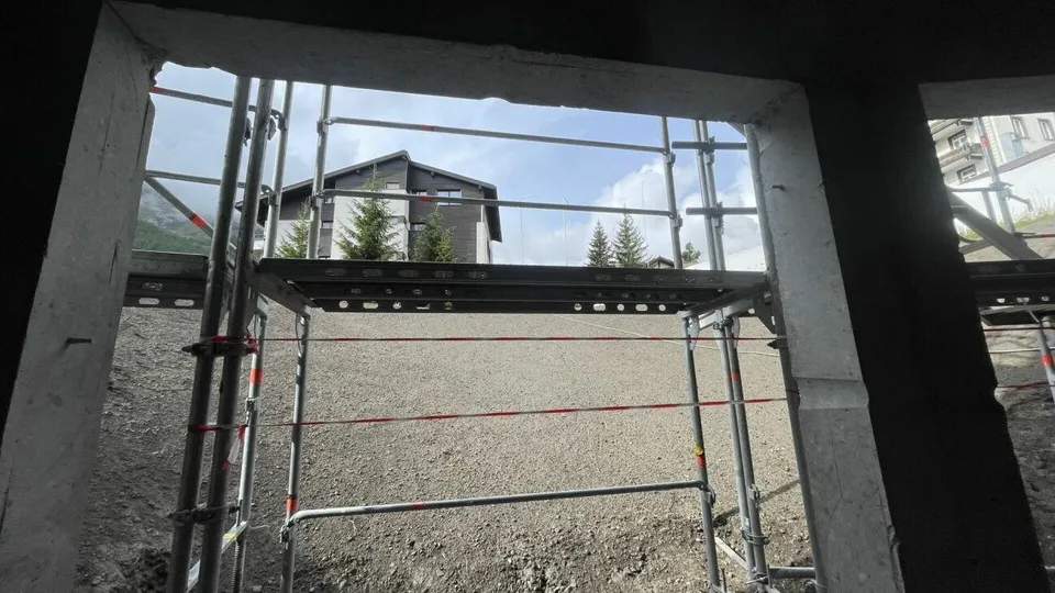 Residence du Glacier in una posizione centrale e tranquilla. T5. La vista da questo appartamento seminterrato è limitata. – foto 11 di 13