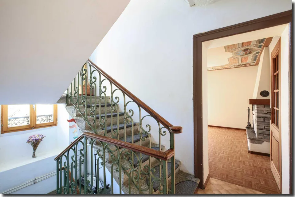 Historisches Gebäude sowie freistehendes Haus – Foto 9 von 28