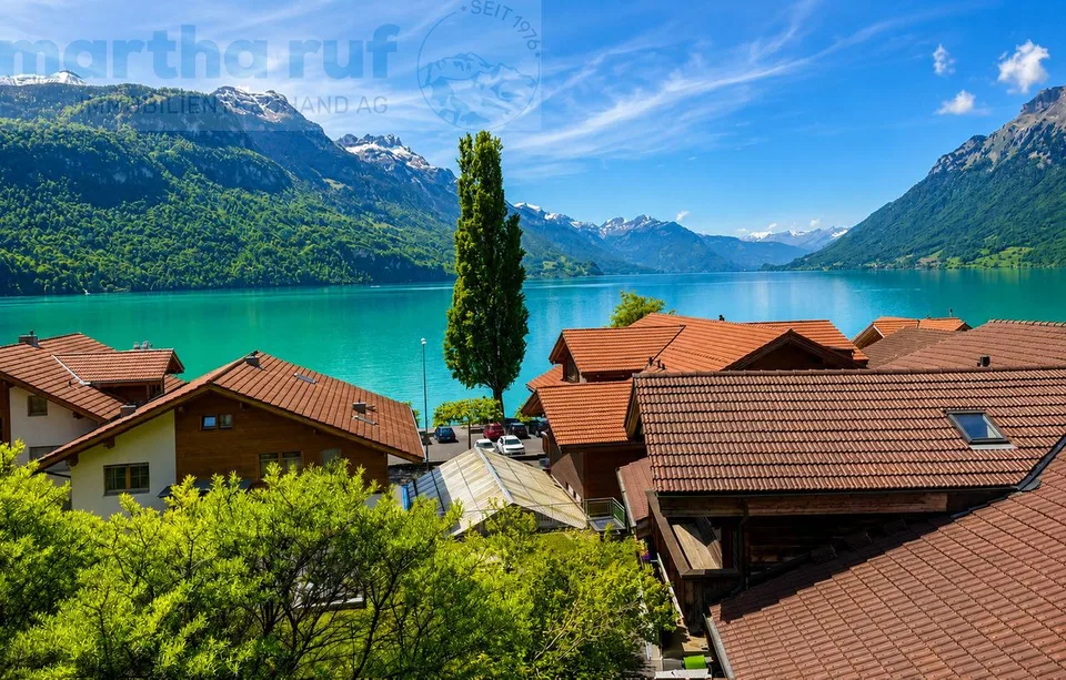 Mittelhaus mit Charme und Blick auf den See