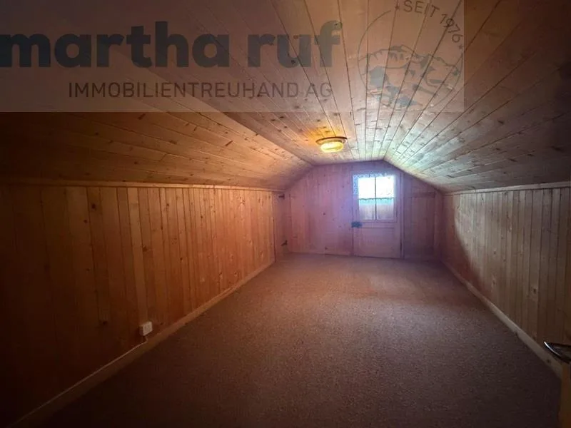 Mittelhaus mit Charme und Blick auf den See