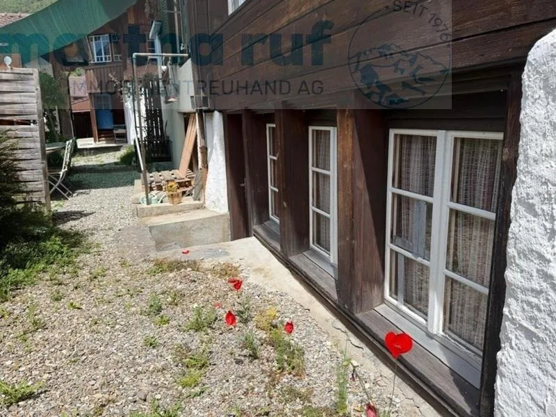 Mittelhaus mit Charme und Blick auf den See – Foto 17 von 18