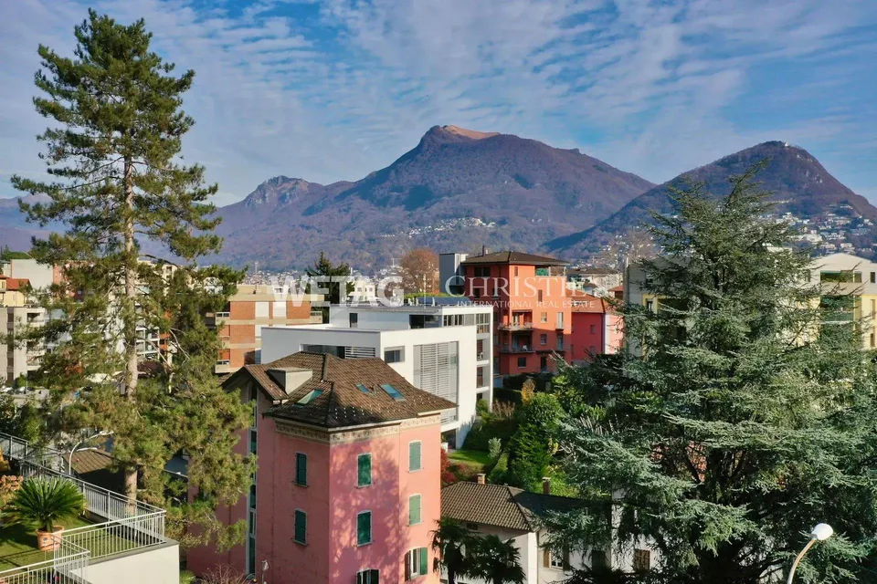 Lugano: Penthouse apartment with large terrace for sale
