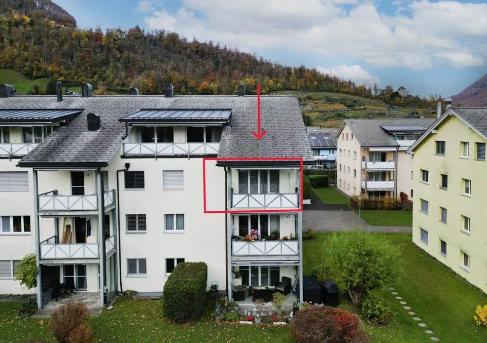 4.5-Zimmerwohnung mit Tiefgaragenplatz und Balkon an ruhiger Lage i...
