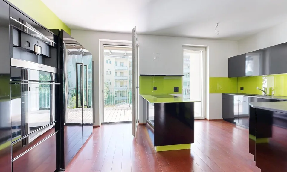 Esperienza di vita in loft urbano con due balconi nel cuore di Basilea
