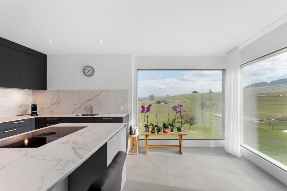 Neuwertige 4.5-Zimmer-Attikawohnung mit herrlichem Weitblick