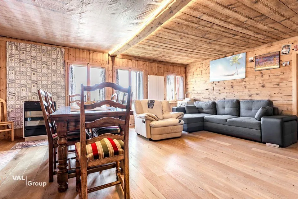Appartamento soleggiato con balcone e vista sulle Alpi