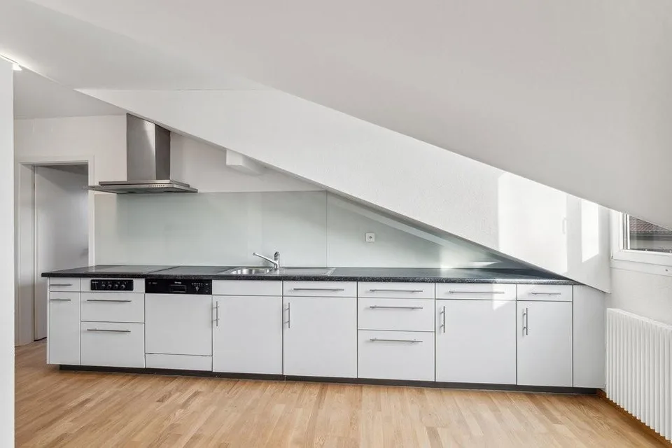 Home in Breitenrain - Attic apartment with corner bathtub