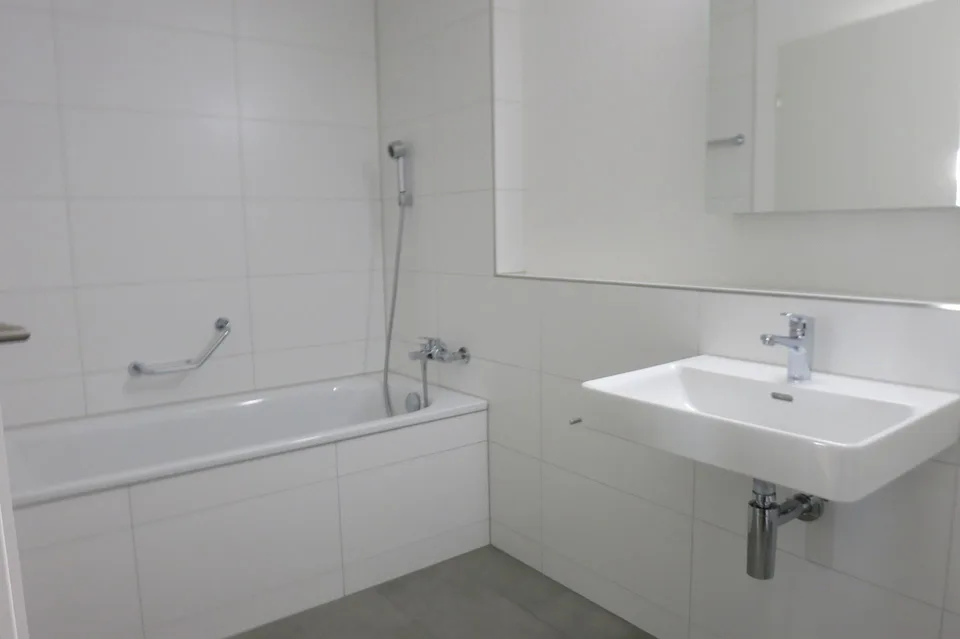 Appartamento attico attraente di 2½ locali con grande terrazza e vista panoramica a Kreuzlingen