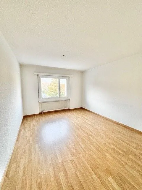 Attraktive 3.5-Zimmer-Wohnung mit moderner Küche und Blick ins Grüne