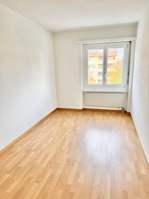Attraktive 3.5-Zimmer-Wohnung mit moderner Küche und Blick ins Grüne