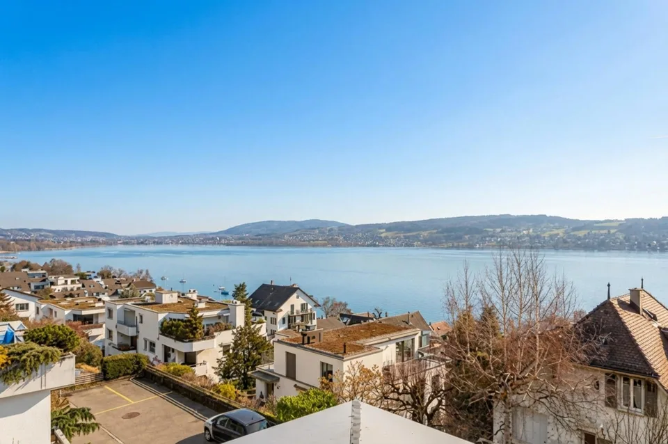 3.5-Zwg Terrassenwohnung - Ihre Traumaussicht in Kilchberg
