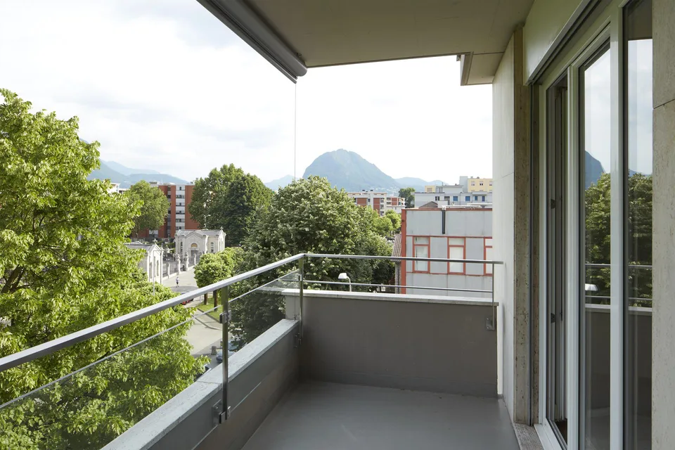 Luminoso appartamento di 3.5 locali con balcone a Lugano – foto 10 di 13