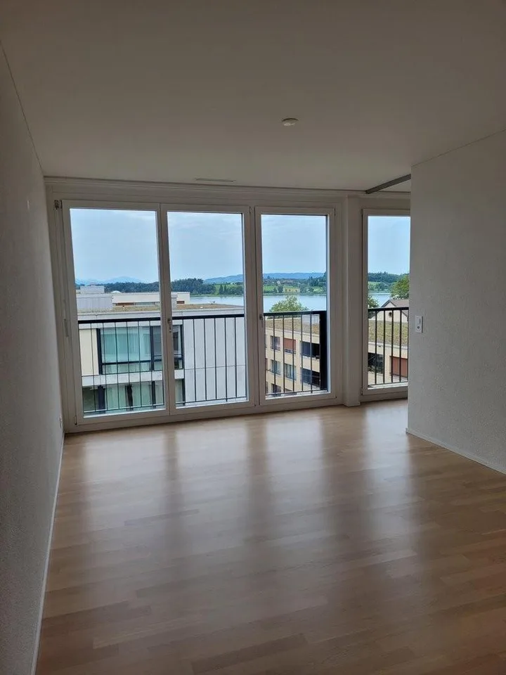 Appartement attractif de 2,5 pièces au centre de Pfäffikon ZH