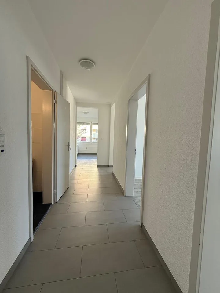 Appartement lumineux de 3,5 pièces au 1er étage avec balcon
