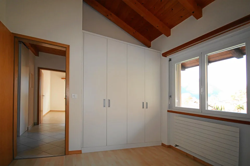 5.5-Zimmer-Maisonette-Eigentumswohnung mit Mansarde und schöner Bergsi – photo 13 sur 19