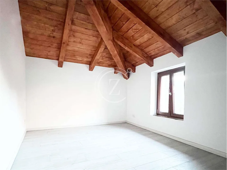 BIRONICO - Appartement mansardé de 3.5 pièces