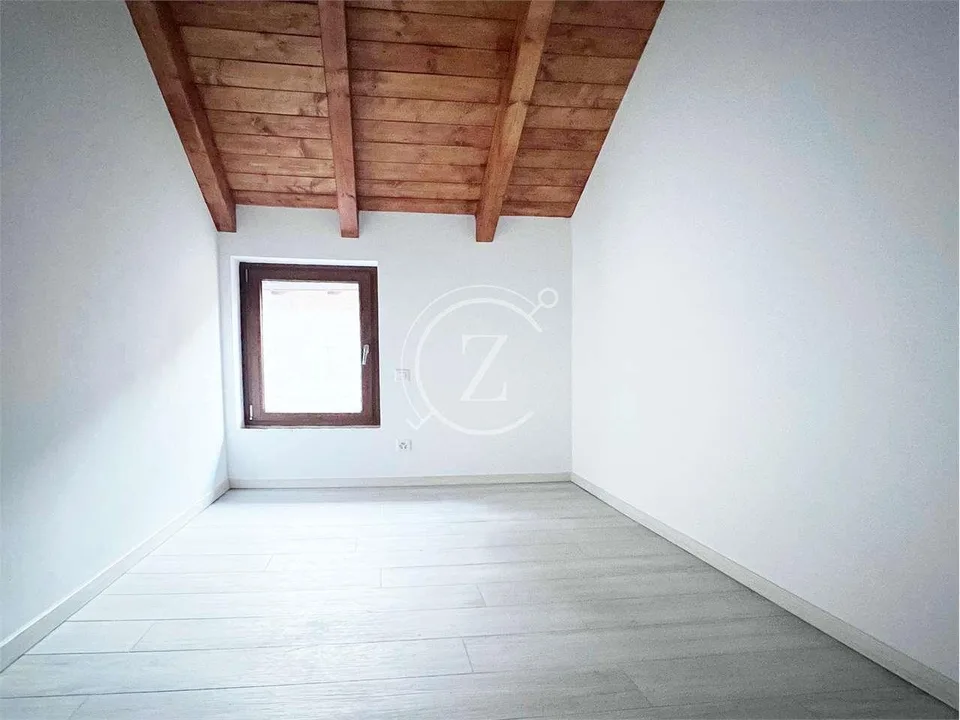 BIRONICO - Appartement mansardé de 3.5 pièces