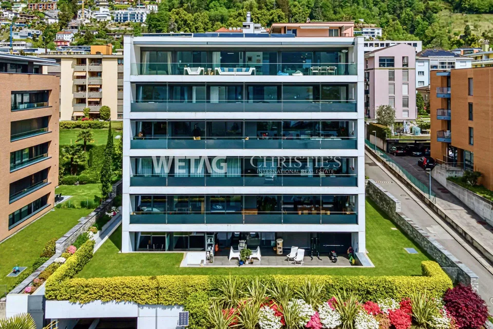 Minusio: Elegante lusso designer duplex penthouse in vendita sul Lago Maggiore con vista mozzafiato sul lago – foto 12 di 12
