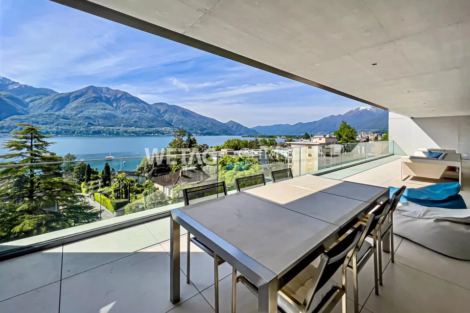 Minusio: Elegantes Luxus-Designer-Duplex-Penthouse zum Verkauf am L...