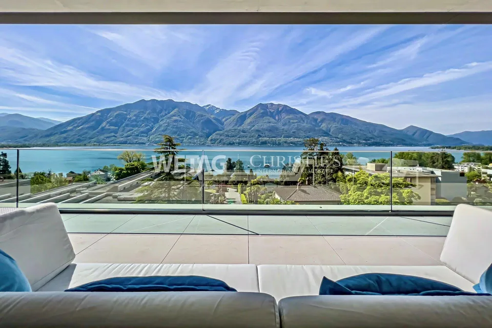 Minusio: Elegantes Luxus-Designer-Duplex-Penthouse zum Verkauf am L...
