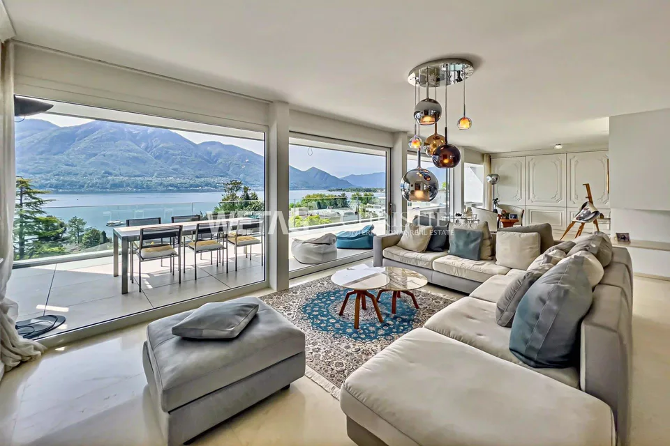 Minusio: Elegantes Luxus-Designer-Duplex-Penthouse zum Verkauf am L...