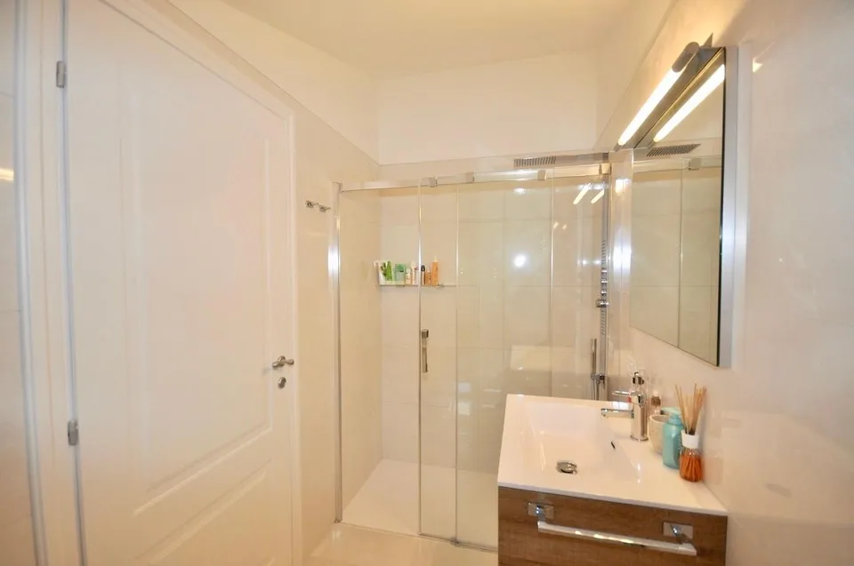 Elegante Duplex presso Complesso Residenziale fronte lago di Lugano – Foto 18 von 22