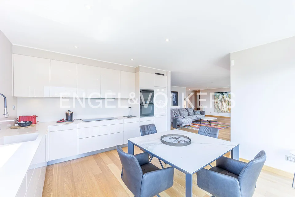 Prestigioso attico 4.5 locali con vista mozzafiato – foto 6 di 14