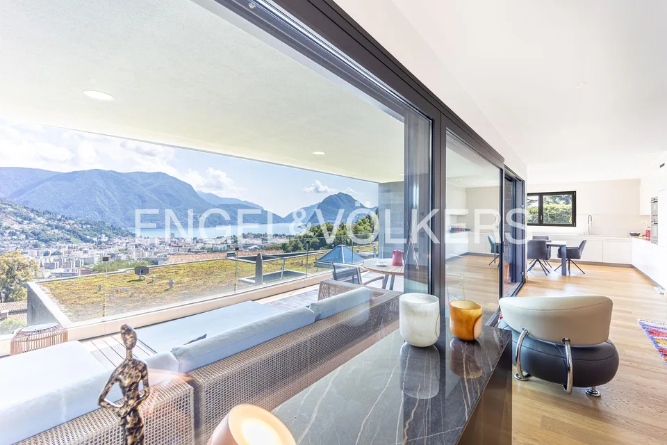 Prestigeträchtiges Penthouse mit atemberaubender Seesicht