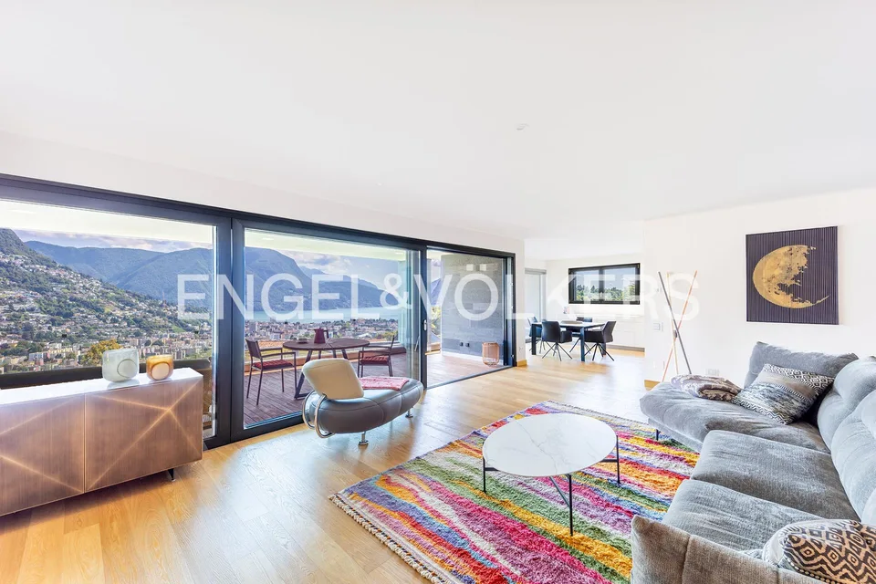 Prestigeträchtiges Penthouse mit atemberaubender Seesicht