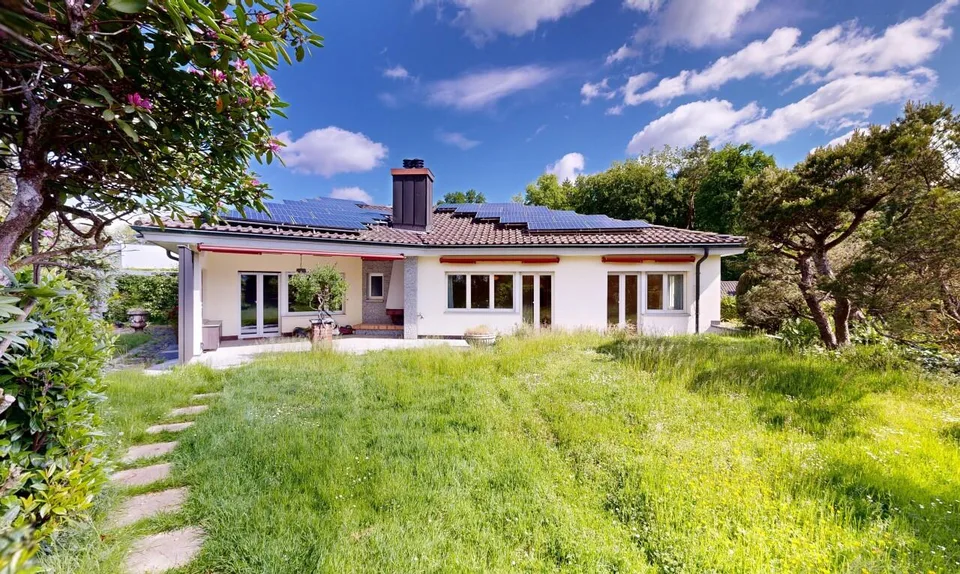 Ampia casa unifamiliare di 6,5 stanze con grande giardino