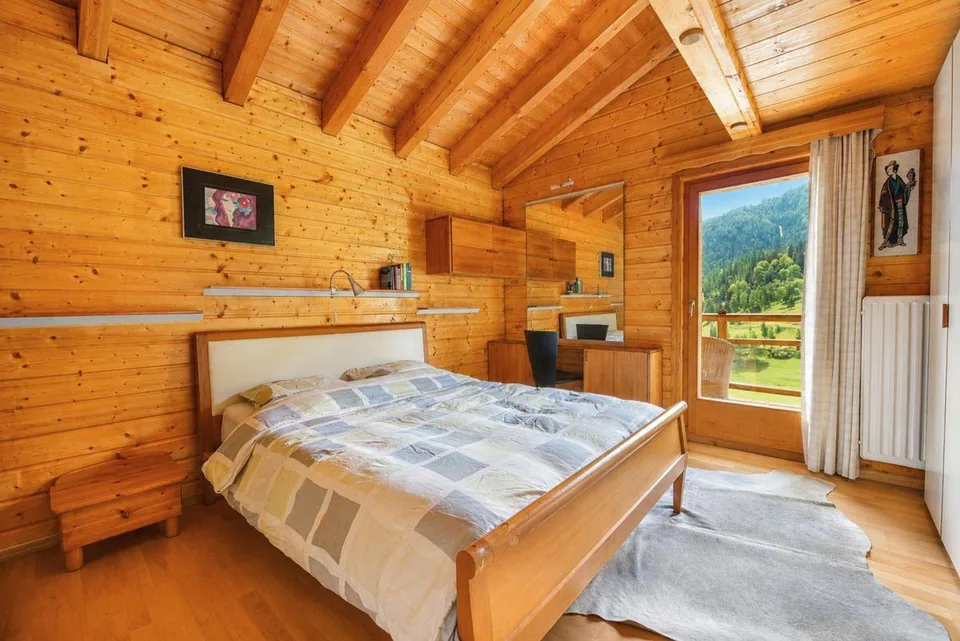 Chalet der Superlative mit Wohlfühlbereich und Panoramablick mit großer unabhängiger 3,5-Zimmer-Wohnung – Foto 9 von 13