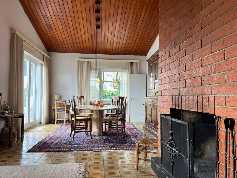 Schönes Haus mit Panoramablick und angebautem Einzimmerapartment