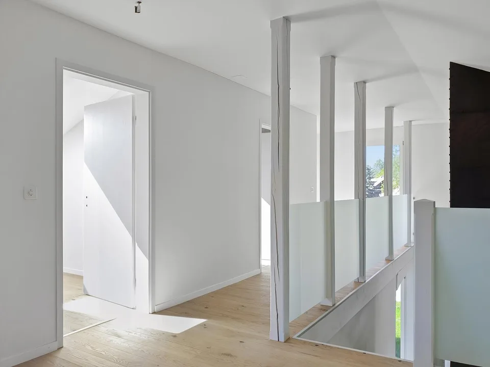 Vivere in modo idilliaco: Casa unifamiliare modernizzata con giardino e piscina