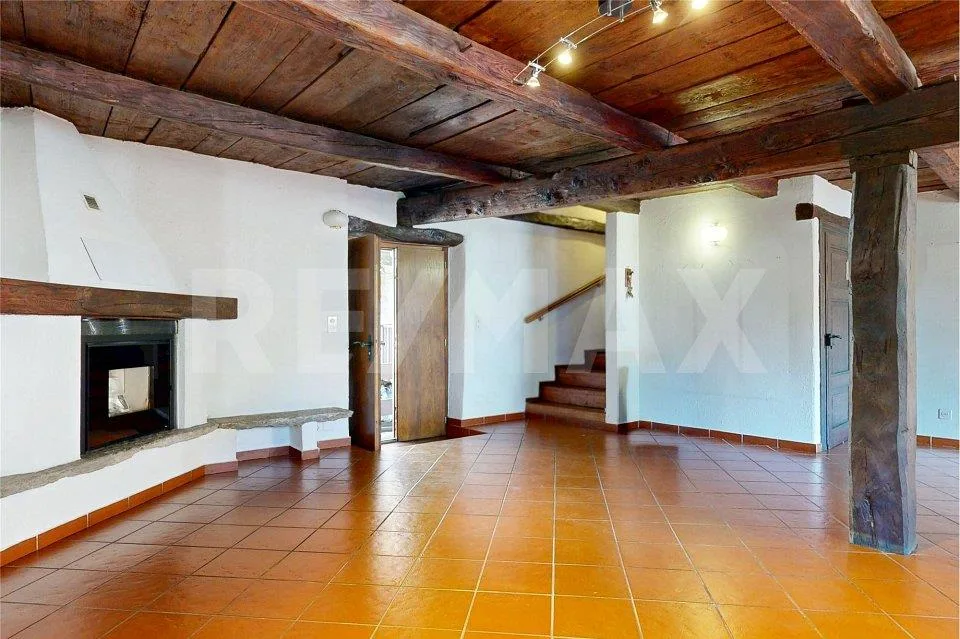Casa contigua nel nucleo storico – Foto 8 von 13