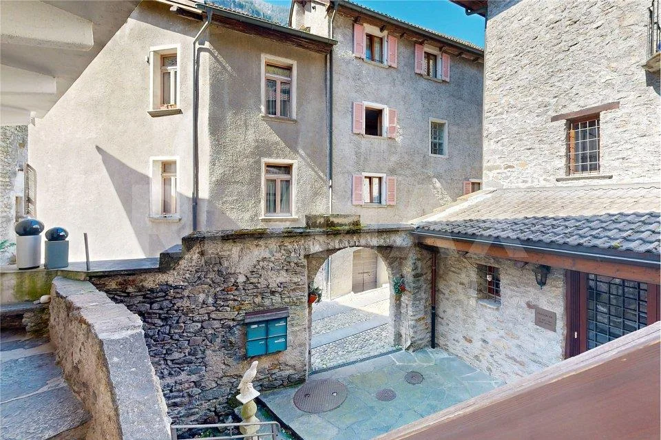 Casa contigua nel nucleo storico – Foto 7 von 13