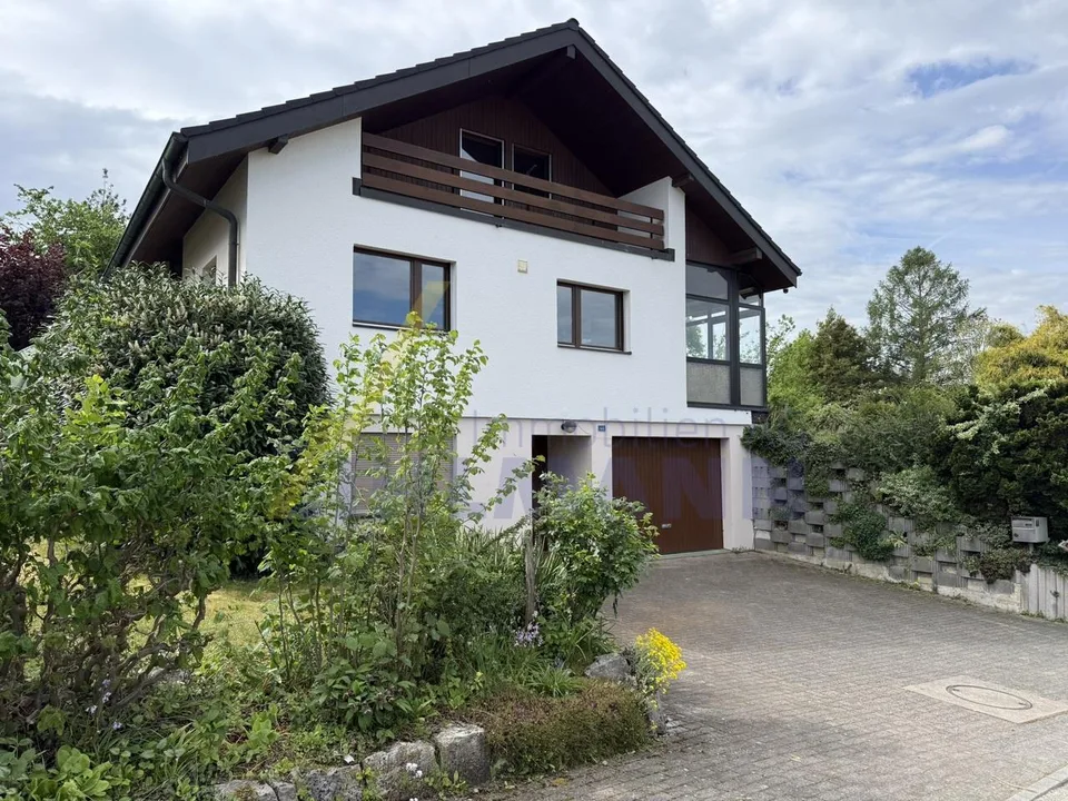 Charmantes, freistehendes 6.5-Zimmer Einfamilienhaus