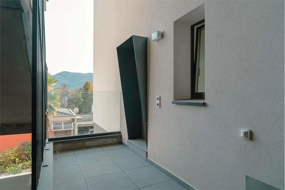 Vacallo: appartement 2.5 pièces exclusif avec vue sur le verdure