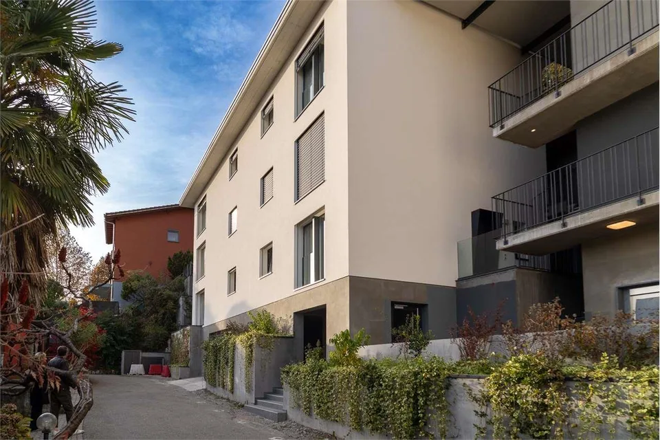 Vacallo: appartement 2.5 pièces exclusif avec vue sur le verdure