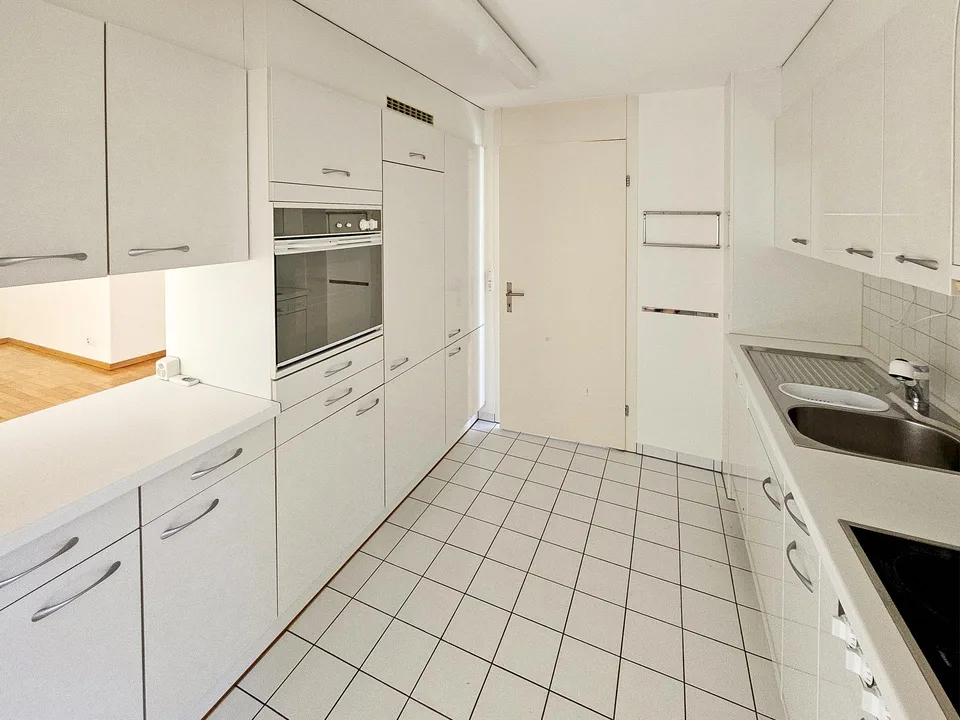 Bright 3.5-room apartment directly on Lake Walensee