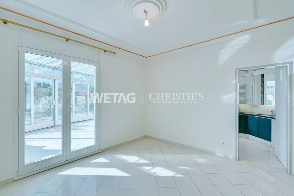 Muralto: Moderne, helle Wohnung mit grosser Terrasse & eleganter Glasarchitektur zu verkaufen – Foto 7 von 13