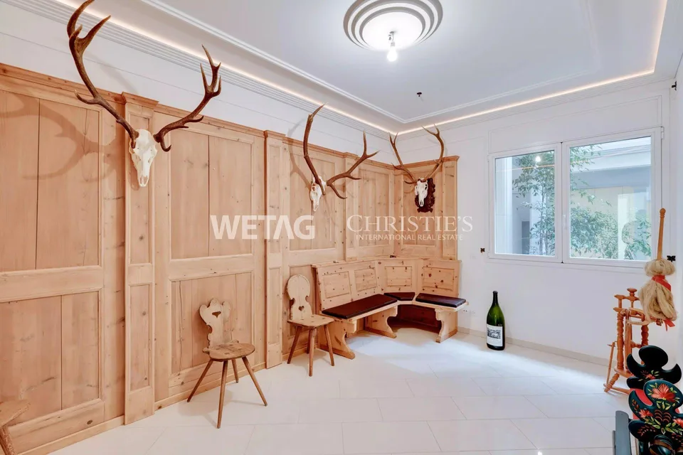 Muralto: Moderne, helle Wohnung mit grosser Terrasse & eleganter Glasarchitektur zu verkaufen – Foto 11 von 13