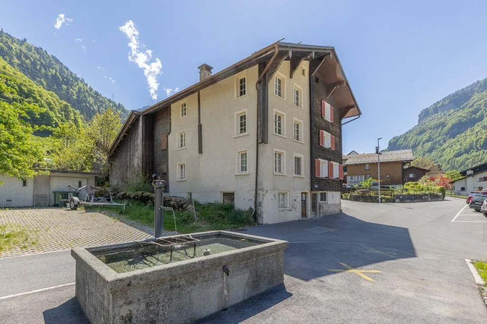 Maison mitoyenne de 5,5 pièces dans un quartier résidentiel calme