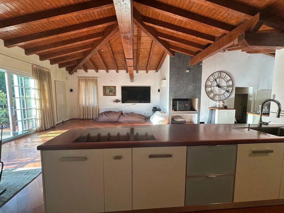 Villa mit Panorama-Pool, Sauna und spektakulärer Aussicht oberhalb Locarno – Foto 11 von 21